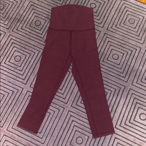 Lululemon Cranberry colored cropped leggings